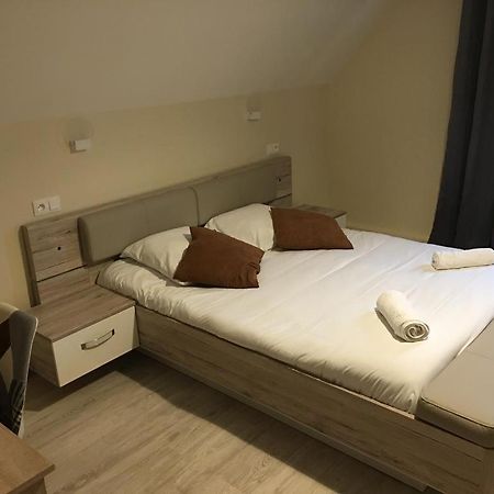 Au Charme Du Lac Piscine & Spa 2 Форж-лез-О Экстерьер фото